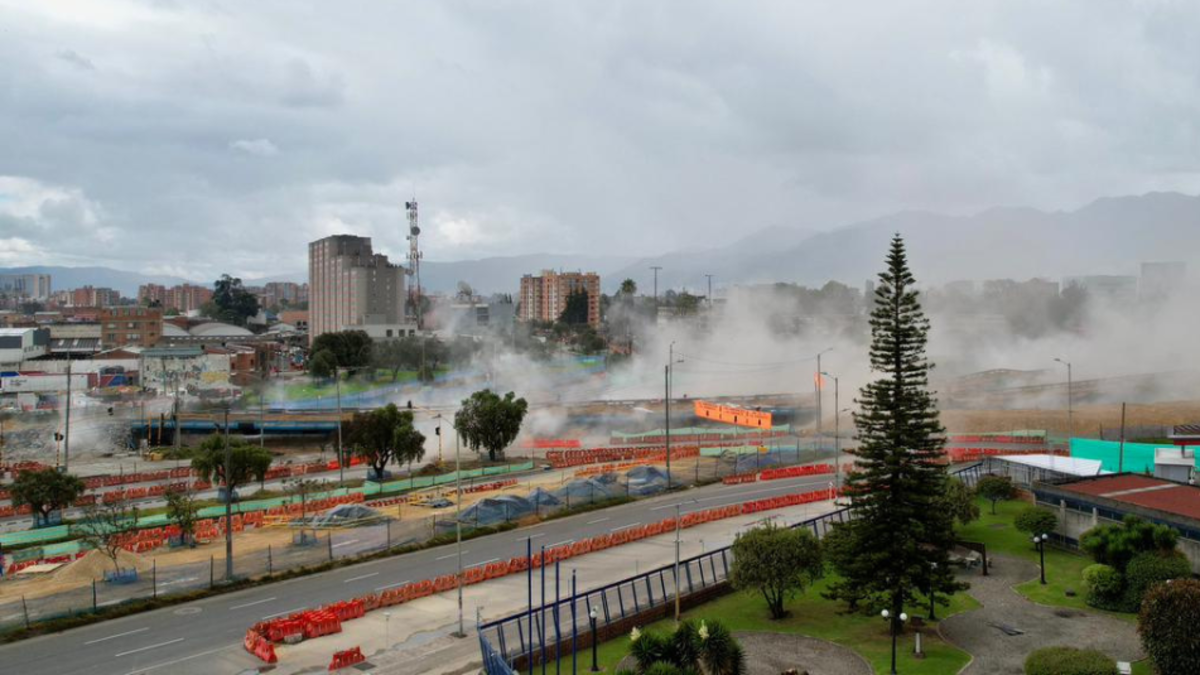 En video: así implosionó el puente de la calle 13 sobre las Américas en Bogotá