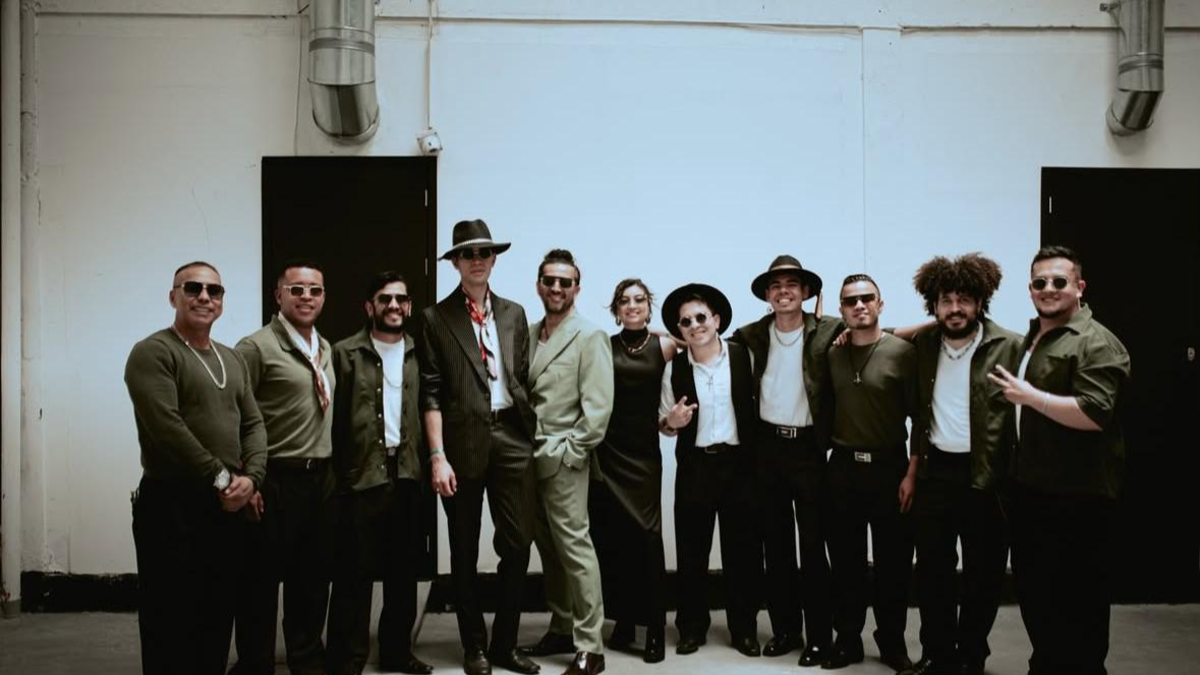 ‘Doa mundos’: la energía renovada de Luna Llena Salsa Band