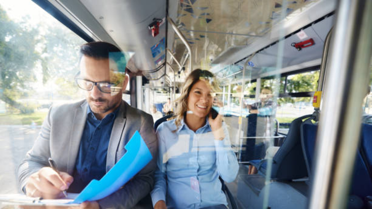 Motivos por los que se pierde el auxilio de transporte en Colombia: quiénes lo reciben, cuándo aplica y en qué casos se suspende