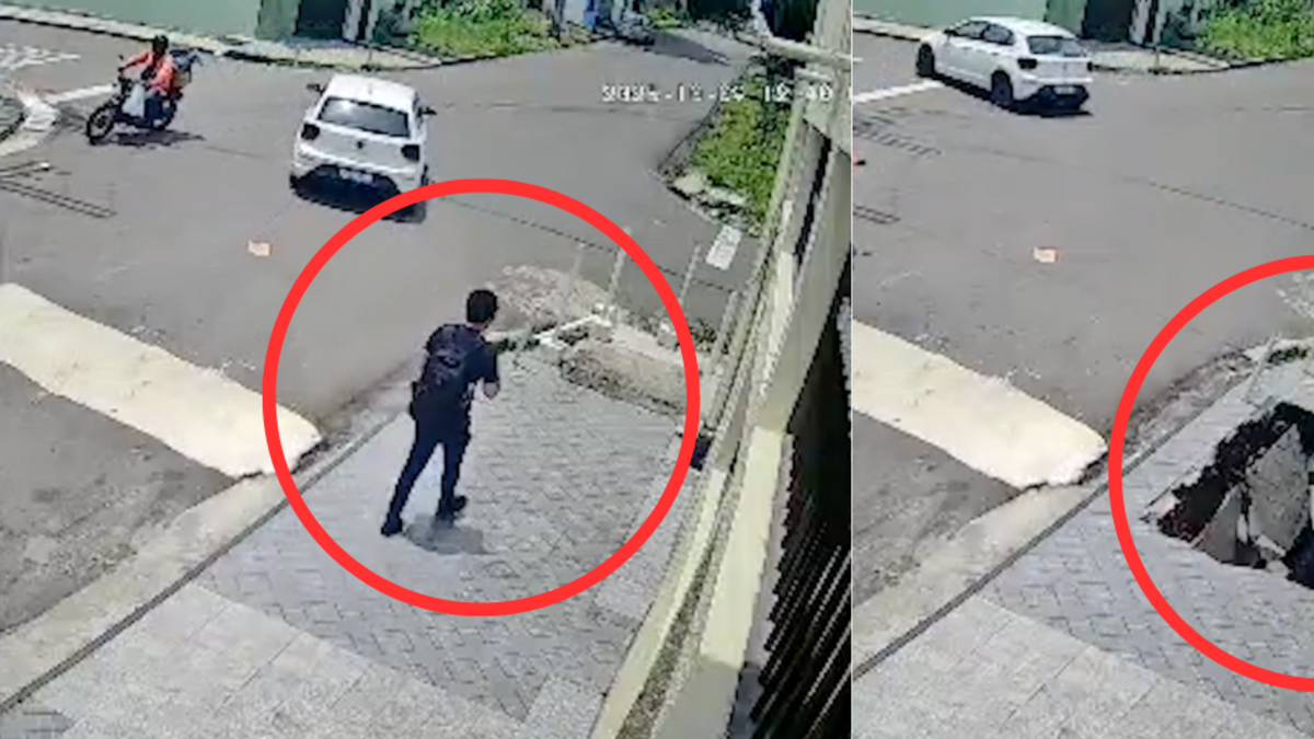 Video | Peatón es 'tragado' por un hueco que se abre en la acera y desaparece sin dejar rastro: el agujero tiene que ver con una fuga de agua