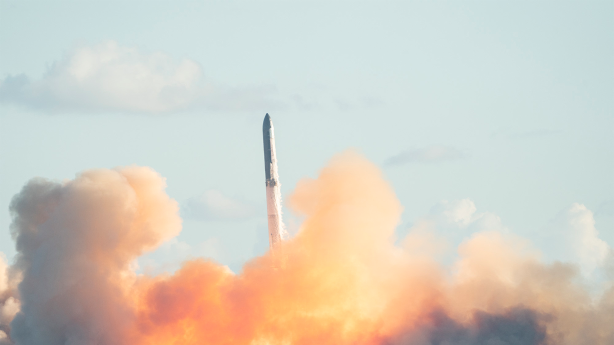 Prueba de vuelo de Starship: un éxito que deja a SpaceX aun frente a las mayores pruebas tecnológicas y dudas sobre si estará lista para Artemis III