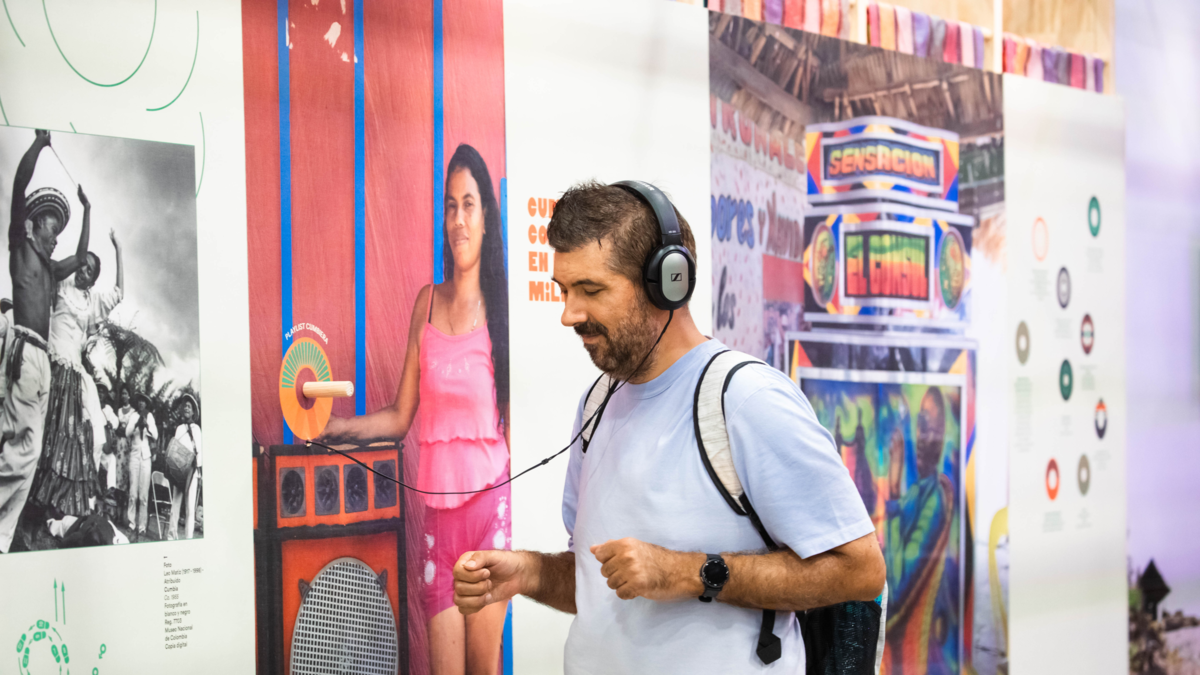 Colombia puso a bailar la Feria del Libro de Monterrey al ritmo de la cumbia: entre letras y gaitas