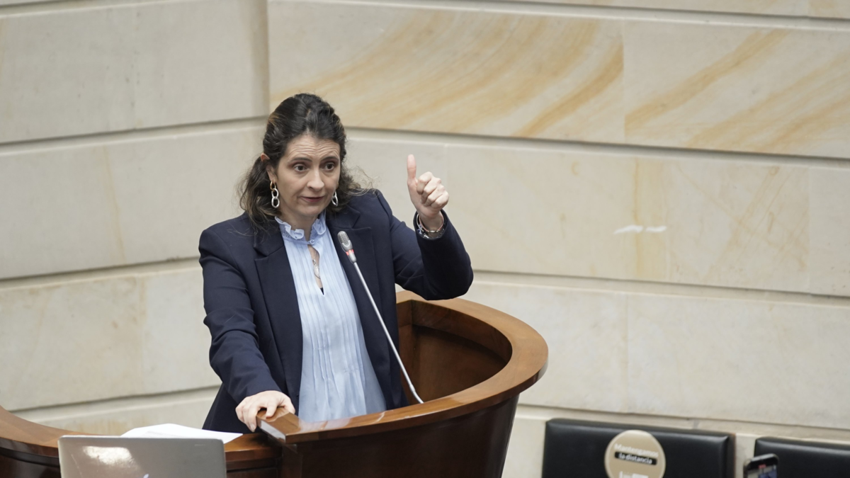 ‘La línea roja de los aburridos con Petro debe usarse para unir’: Paloma Valencia