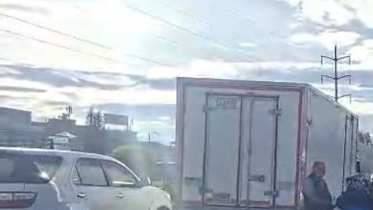 Movilidad en Bogotá hoy, 20 de octubre: reportan congestión vehicular en la vía La Vega-Bogotá, por accidente en la zona