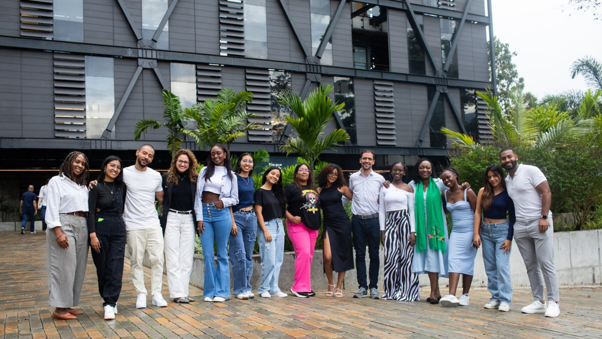 Medellín: nueve mujeres indígenas y afro se forjan su camino en el mundo digital y sueñan con cambiarles la vida a sus comunidades con tecnología