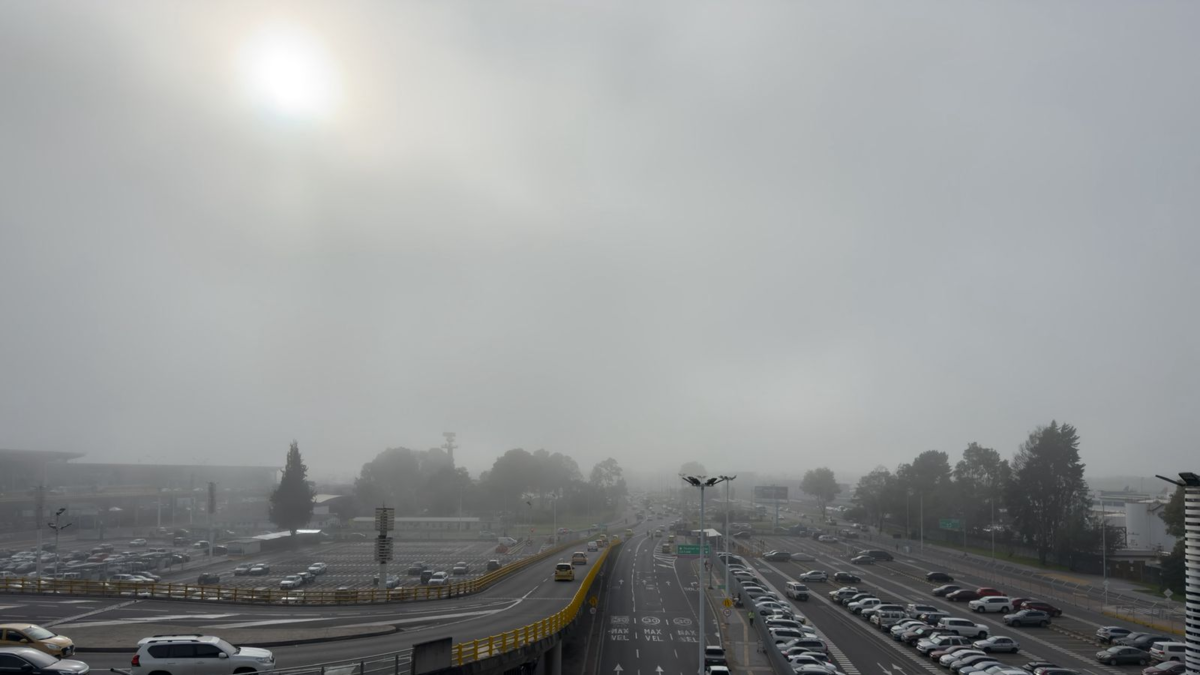 Cancelaciones y retrasos en aeropuerto El Dorado: Ideam explica qué pasó con el clima de Bogotá hoy