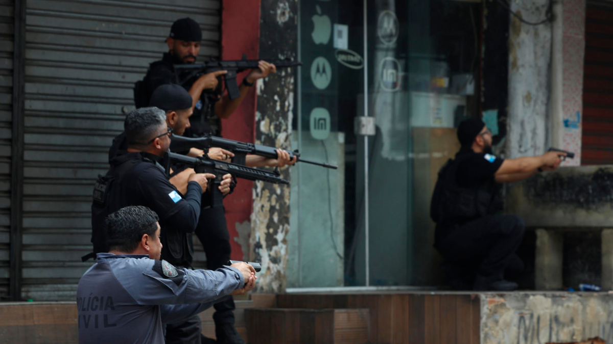 Megaoperativo en Río de Janeiro, que dejó más de 100 muertos, fue planificado durante dos meses: mapa muestra cómo se desarrolló la acción policial