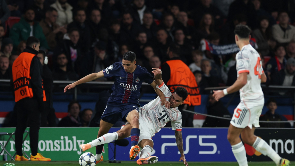 Vincent Kompany sale en defensa de Luis Díaz tras ser expulsado en falta a Hakimi en triunfo del Bayern: 'No fue a propósito'