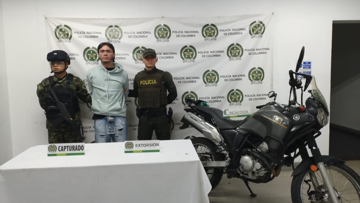 Video: hombre fue capturado en flagrancia en Itagüí cuando le exigía $400.000 a una joven para no publicar fotos íntimas