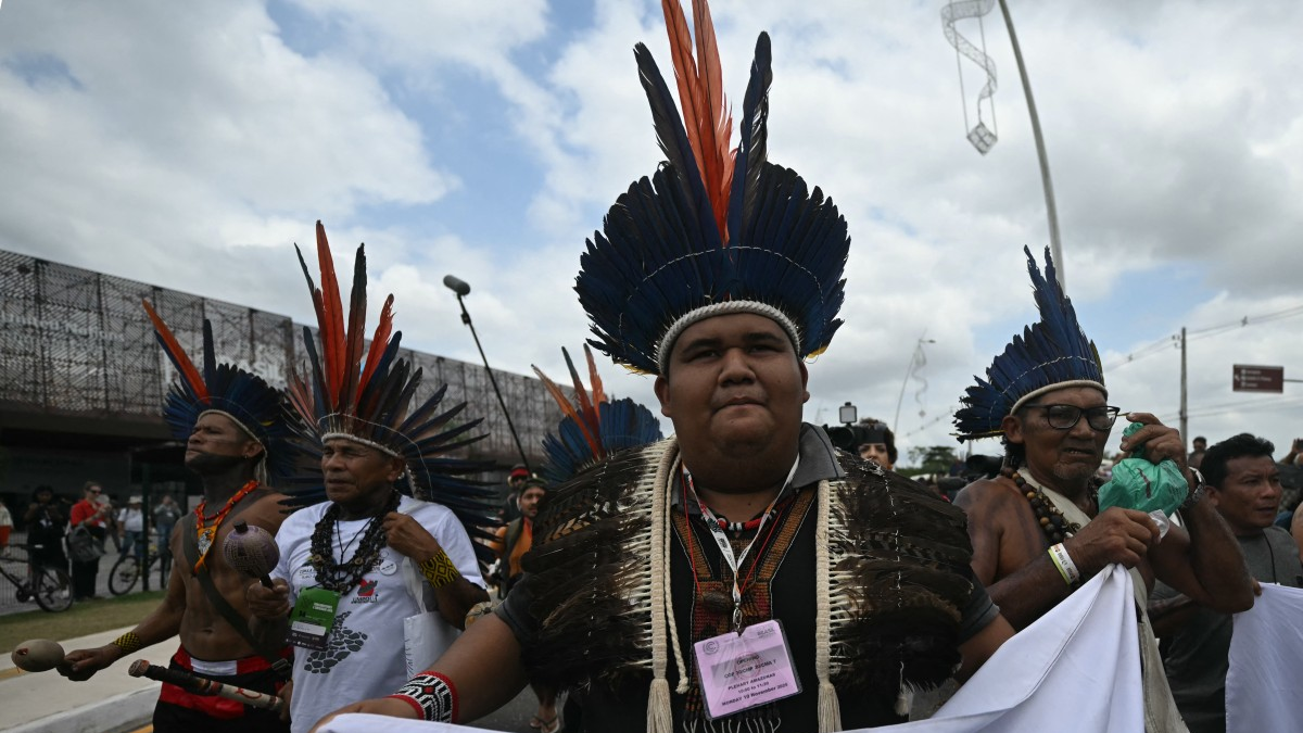 'Solo falta que quienes toman las decisiones entiendan que el futuro debe construirse con los indígenas', Albert K. Barume