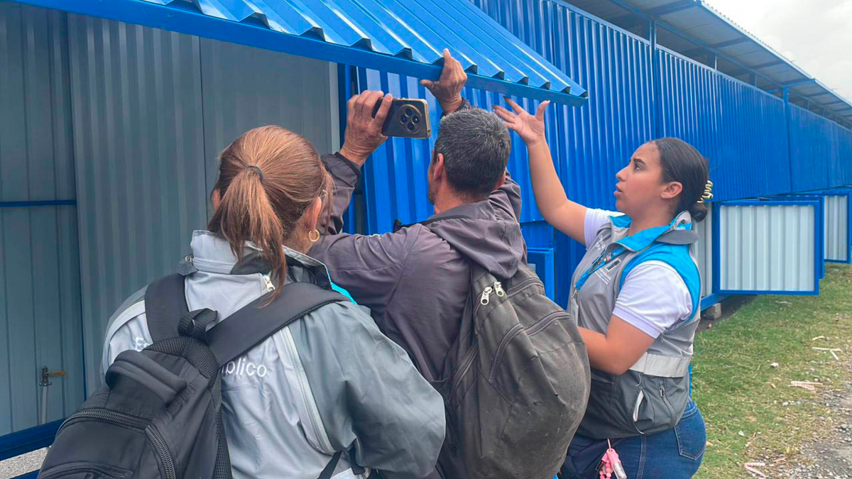 Navidad sin caos: Medellín activó plan para organizar a más de 400 vendedores autorizados con controles reforzados