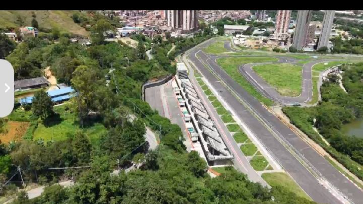 Contraloría archiva proceso de responsabilidad fiscal por el Central Park de Bello: una obra que lleva dos entregas simbólicas y aún no está lista