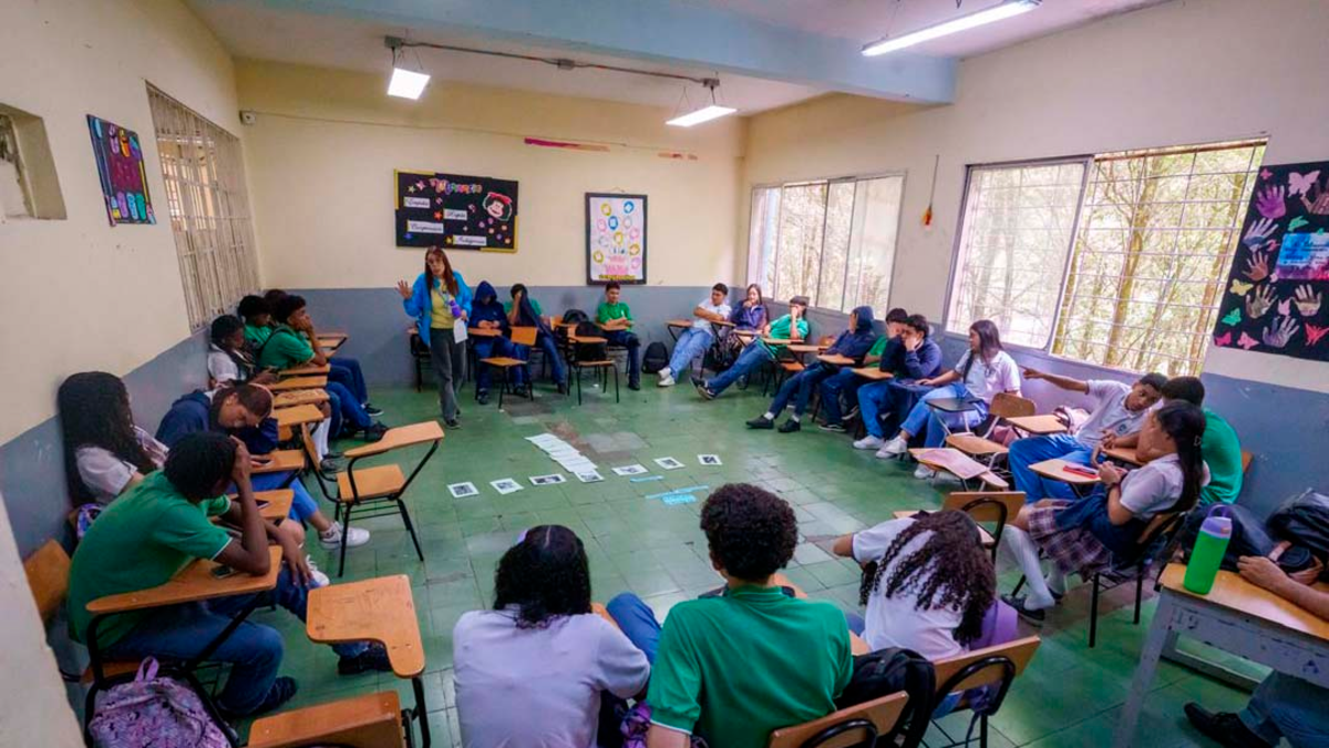 'Con mi cuerpo nadie se mete': 36.000 personas en Medellín rompen el silencio y se convierten en agentes activos contra la violencia sexual