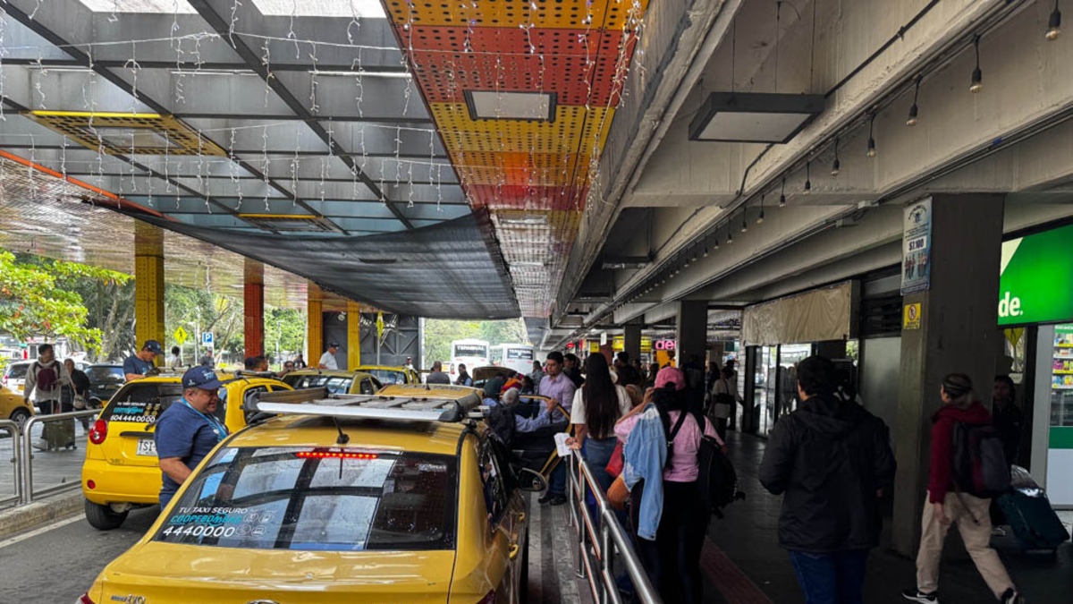 La Terminal del Norte de Medellín se transforma en un punto de salida seguro, ordenado y sin caos para los viajeros: hay plan piloto para taxis