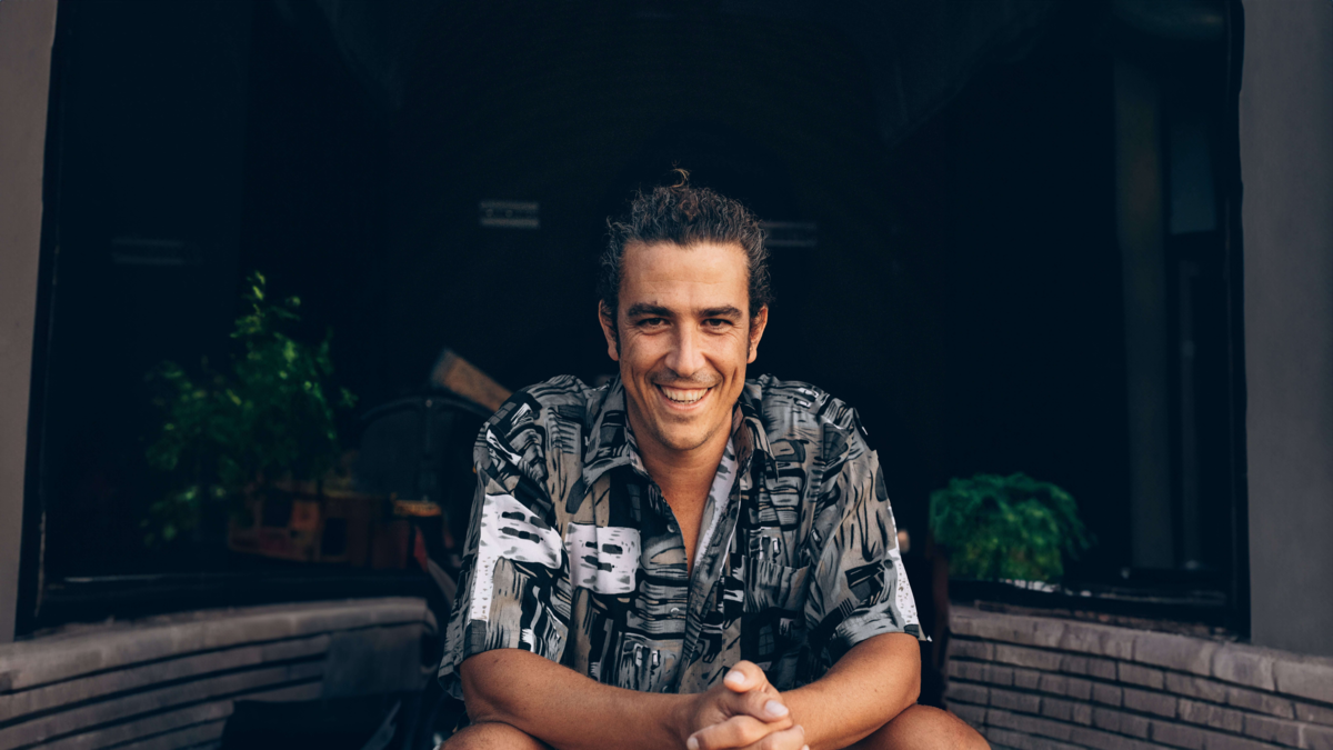 Mr. Kilombo: ‘Me da mucho vértigo la velocidad que ha tomado la industria musical’