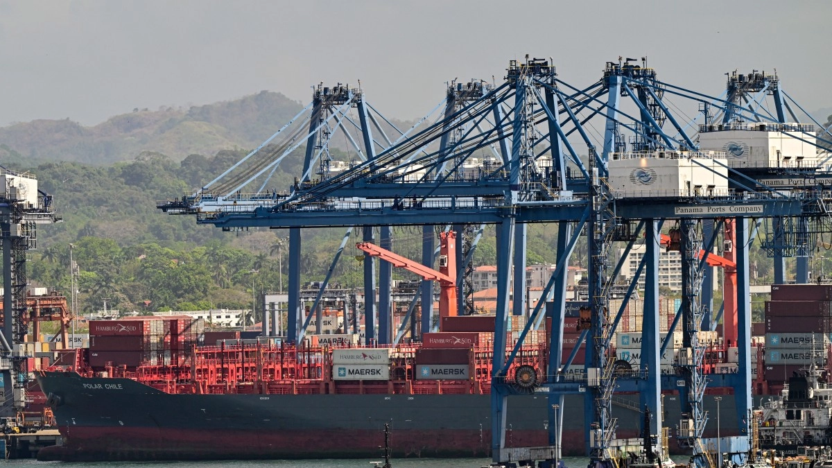 Transportar mercancías en Colombia cuesta casi el doble que en países de la OCDE: el cuello de botella del comercio exterior está en las carreteras