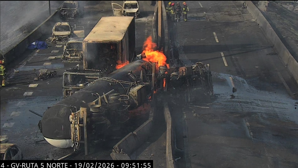 Explosión de camión con gas deja al menos cuatro muertos y varios heridos tras fatal accidente en Santiago de Chile