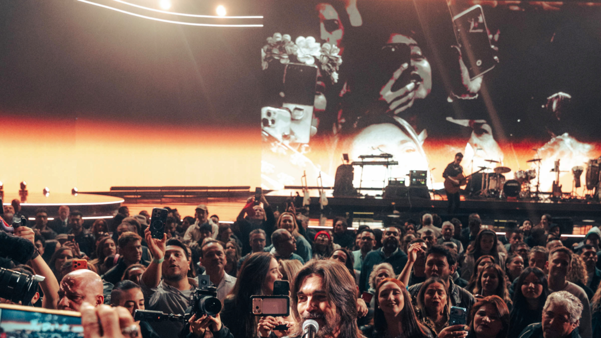‘Viven en mí muchas personalidades y lo aprovecho para conceptualizar mi música’: JuanesTeban el nuevo álbum de Juanes que revela su cara más íntima