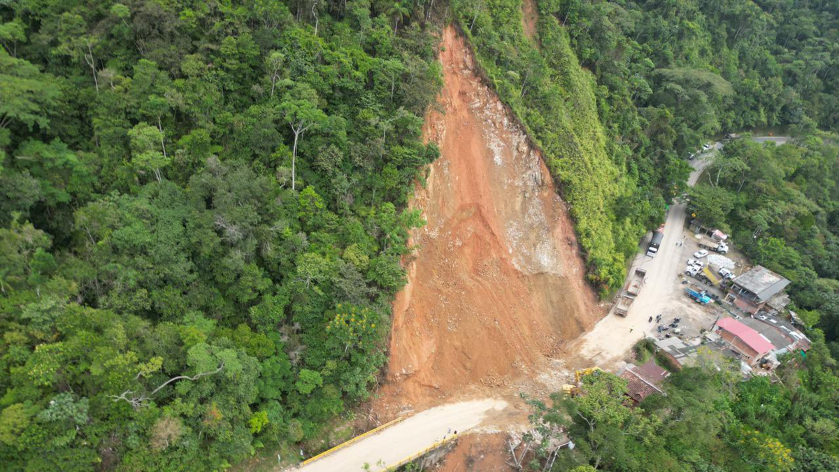 Continúa el cierre total en la vía Medellín - Bogotá por remoción de megaderrumbe: aún no hay fecha de apertura de vía