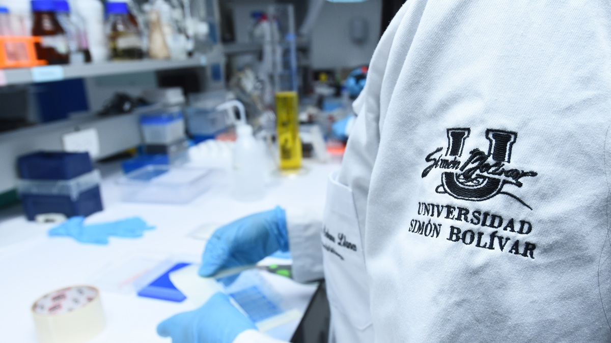 Unisimón presenta sus nuevos doctorados: Virología e Inteligencia Artificial