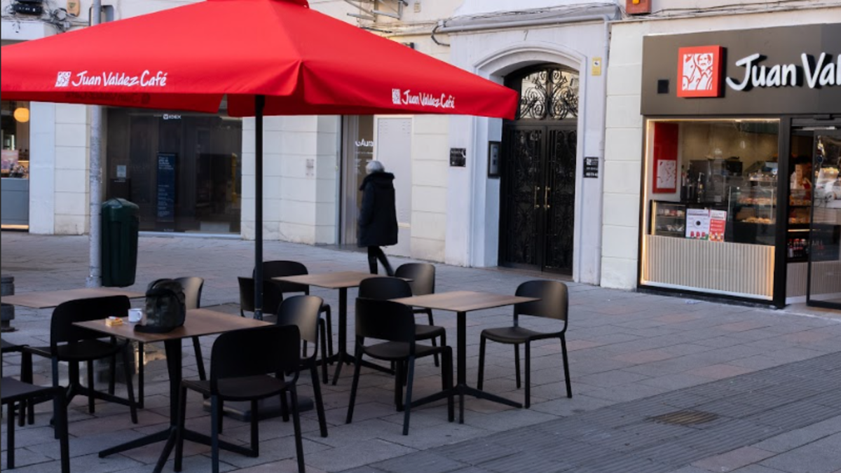 Juan Valdez se expande por Europa: alianza estratégica para producir café colombiano en España