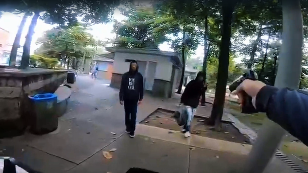 Video | Policía de civil protagoniza persecución de película tras robo en exclusivo sector de Medellín y logró capturar a dos presuntos fleteros