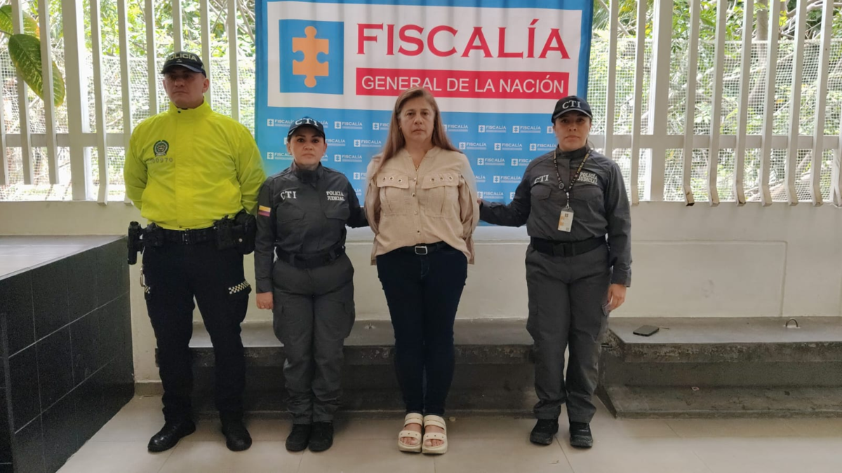 Bu, CTI'nin Bucaramanga'da yolsuzluktan hüküm giymiş eski bir yetkiliyi yakaladığı operasyondu