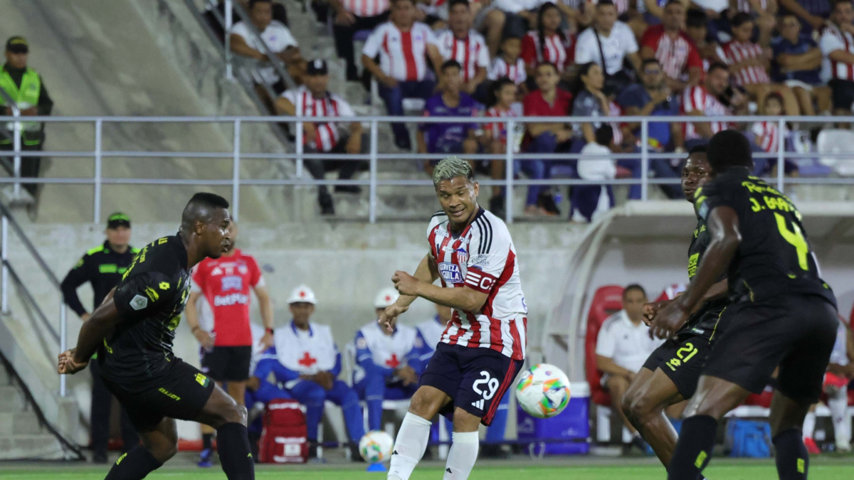 Junior y Alfredo Arias respiran: importante victoria contra Bucaramanga mete al equipo de nuevo en la pelea