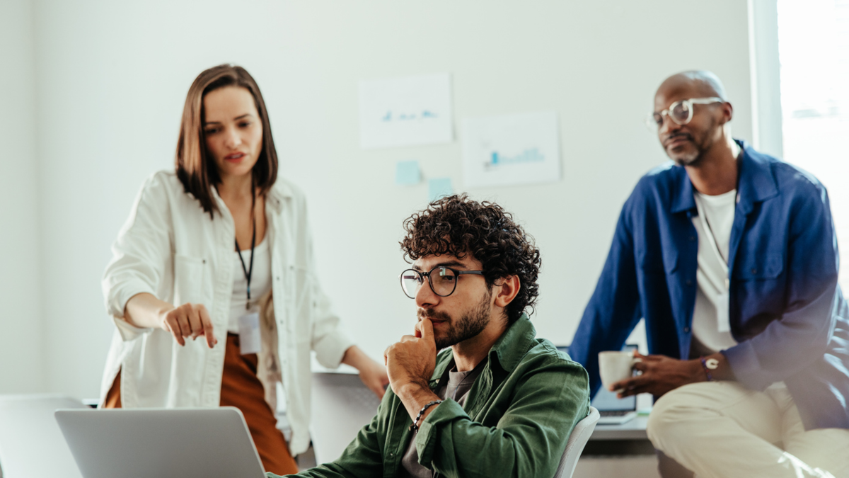 Olvídese de los contratos temporales: Vacantes fijas con $2.000.000 y beneficios de ley.