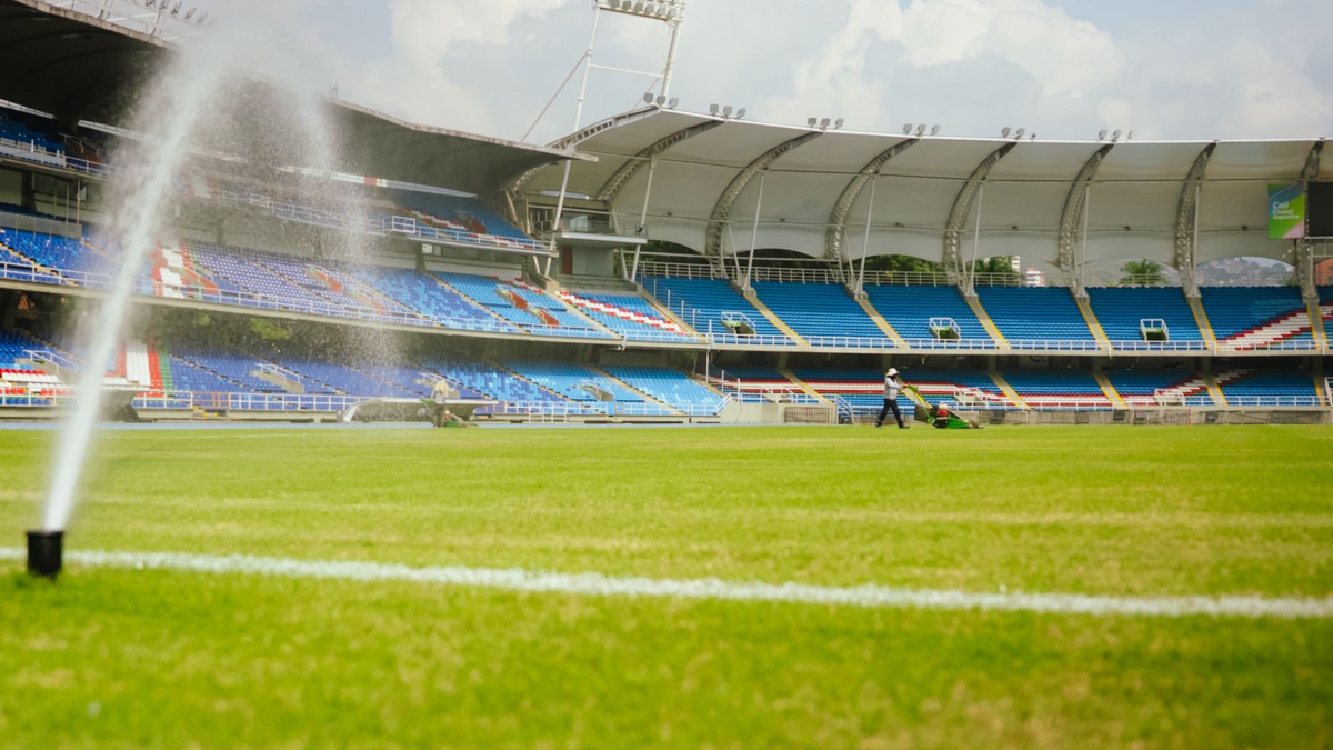 Tras el concierto del cantante J Balvin, el césped del estadio Pascual Guerrero pasa el examen para el fútbol profesional colombiano