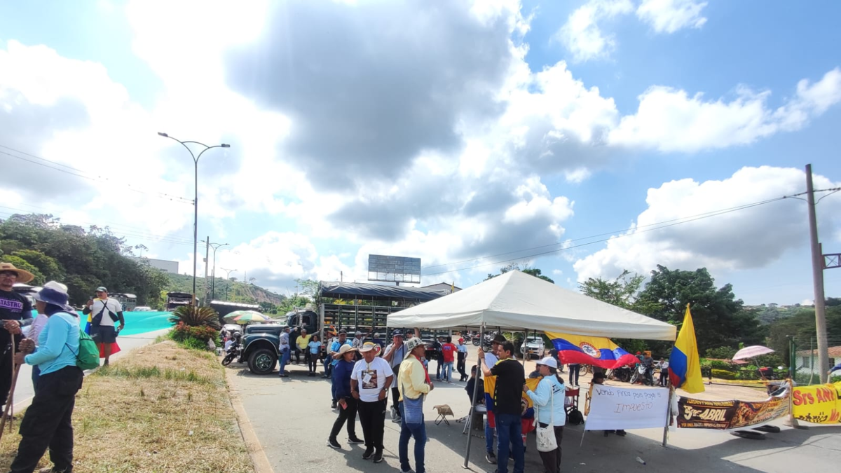 Se conoce la condición de los manifestantes para levantar paro en Lebrija, Santander, tras seis días de bloqueos viales: habría un primer acuerdo