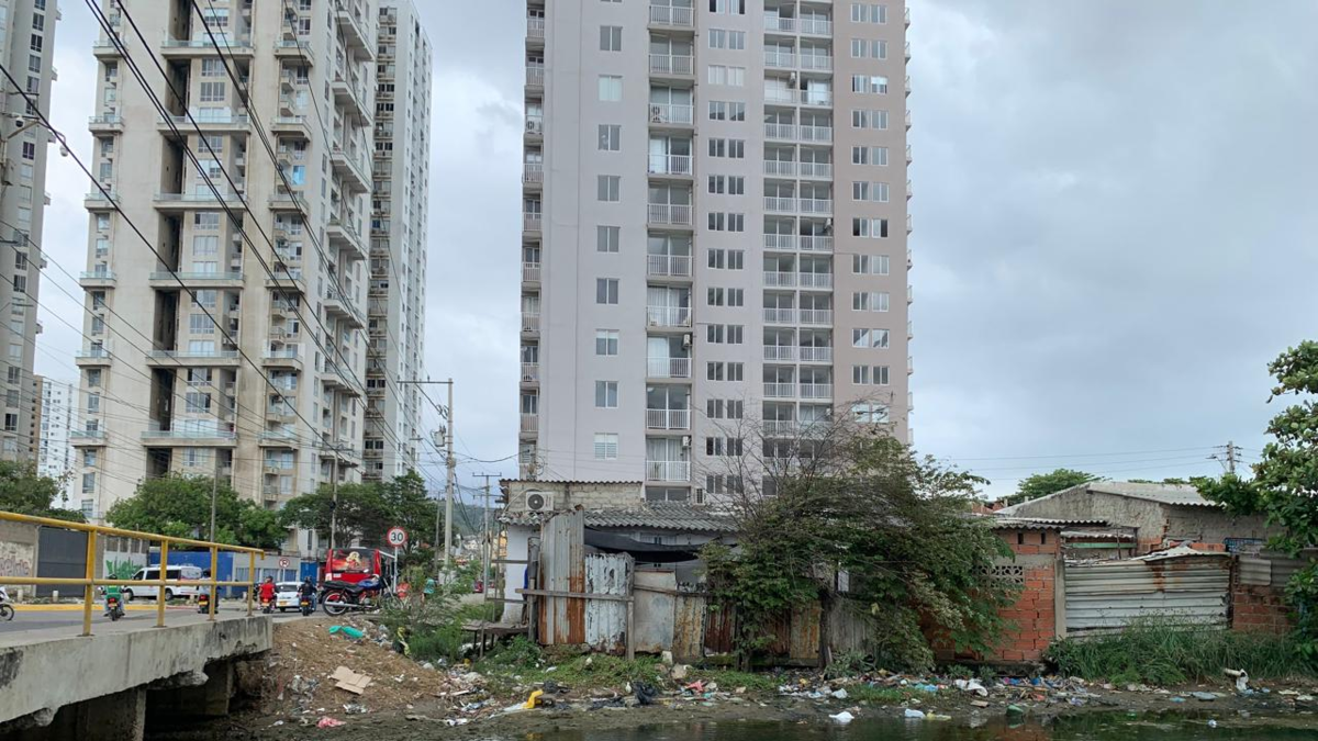 El plan de choque de Cardique para proteger los cuerpos de agua de Cartagena ante los rellenos ilegales