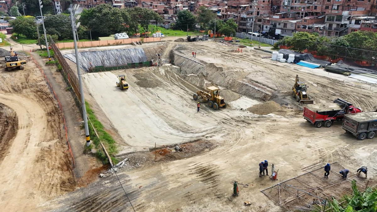 El plan maestro de Medellín para frenar desbordamientos: la ciudad construye el sistema urbano de drenaje sostenible más grande del país