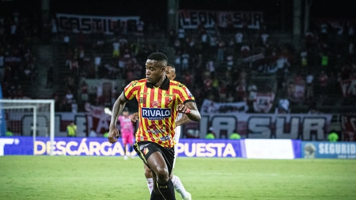 Ni en rueda de prensa se salvó: destrozan el carro de Jordy Monroy en la sede del Pereira