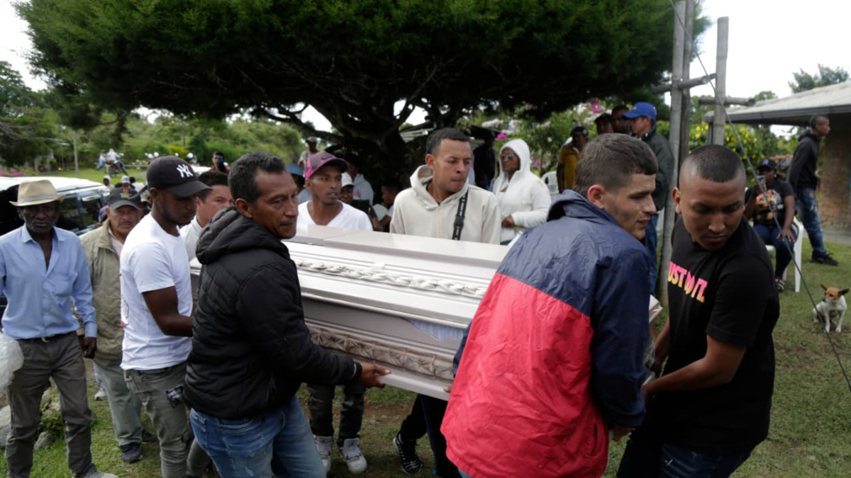 Sobrino de José Ciro Puliche, conductor de la chiva destruida en atentado en Cajibío, habla tras la muerte de su tío: ‘El vacío que deja es enorme’
