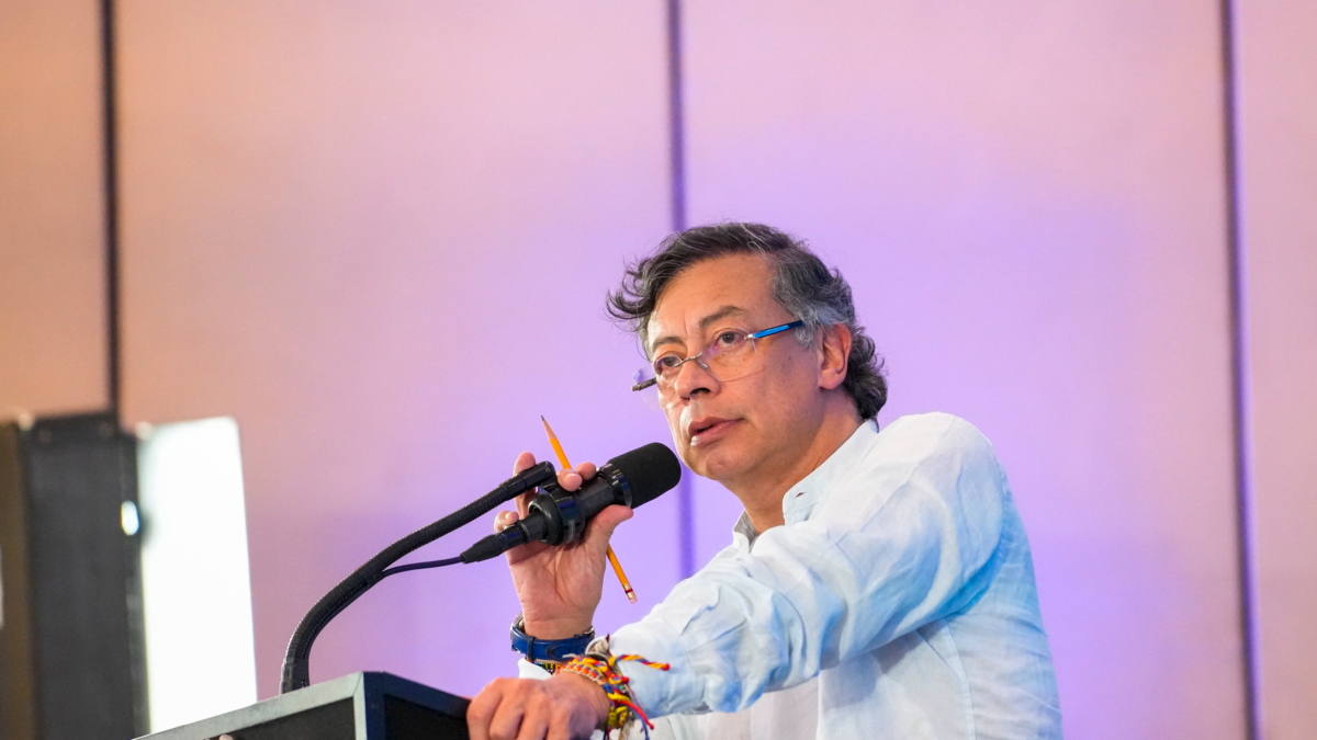 Percepción positiva del gobierno Gustavo Petro crece a tres meses del fin de su mandato, de acuerdo a encuesta de Guarumo y EcoAnalítica
