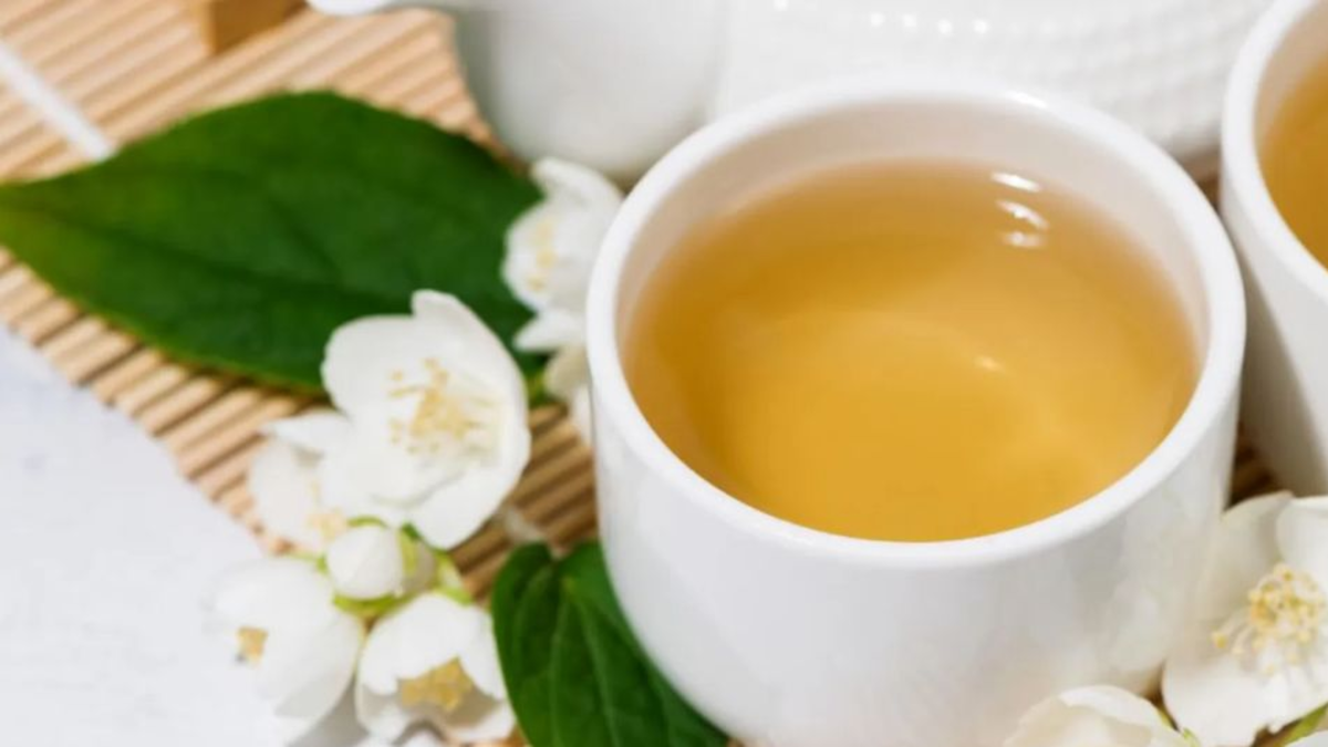 El té blanco: el elixir de la longevidad que ayuda a producir colágeno de forma natural