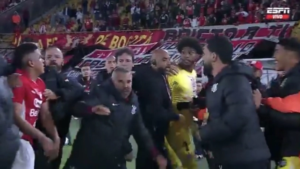 Video | En trifulca y bochorno termina el partido entre Santa Fe y Corinthians en la Copa Libertadores