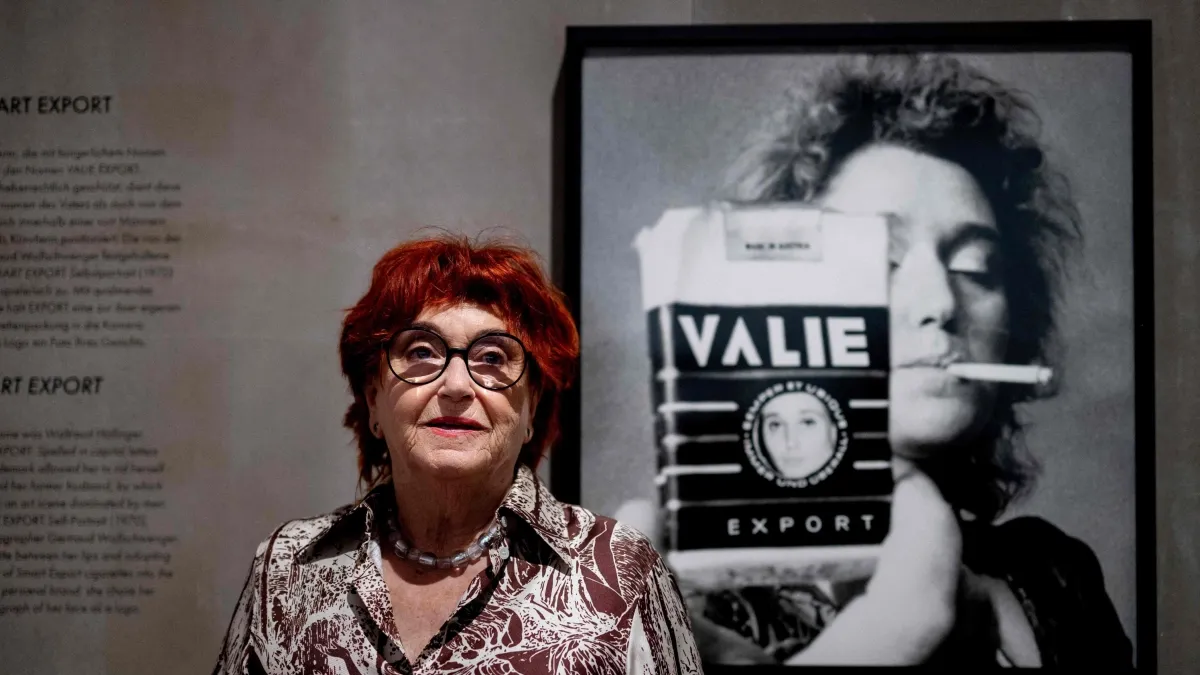 Muere la artista plástica Valie Export, famosa por su obra feminista e irreverente, y pionera del 'performance' en Europa