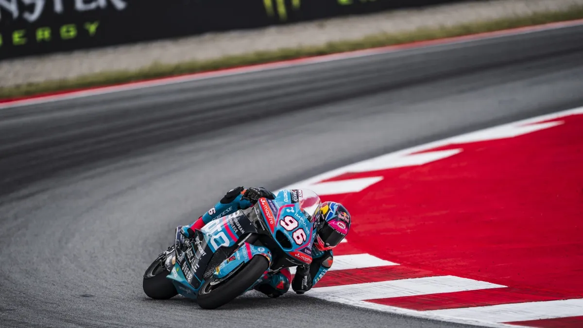 David Alonso da la pelea en el Gran Premio de Hungría de Moto2: va por la revancha
