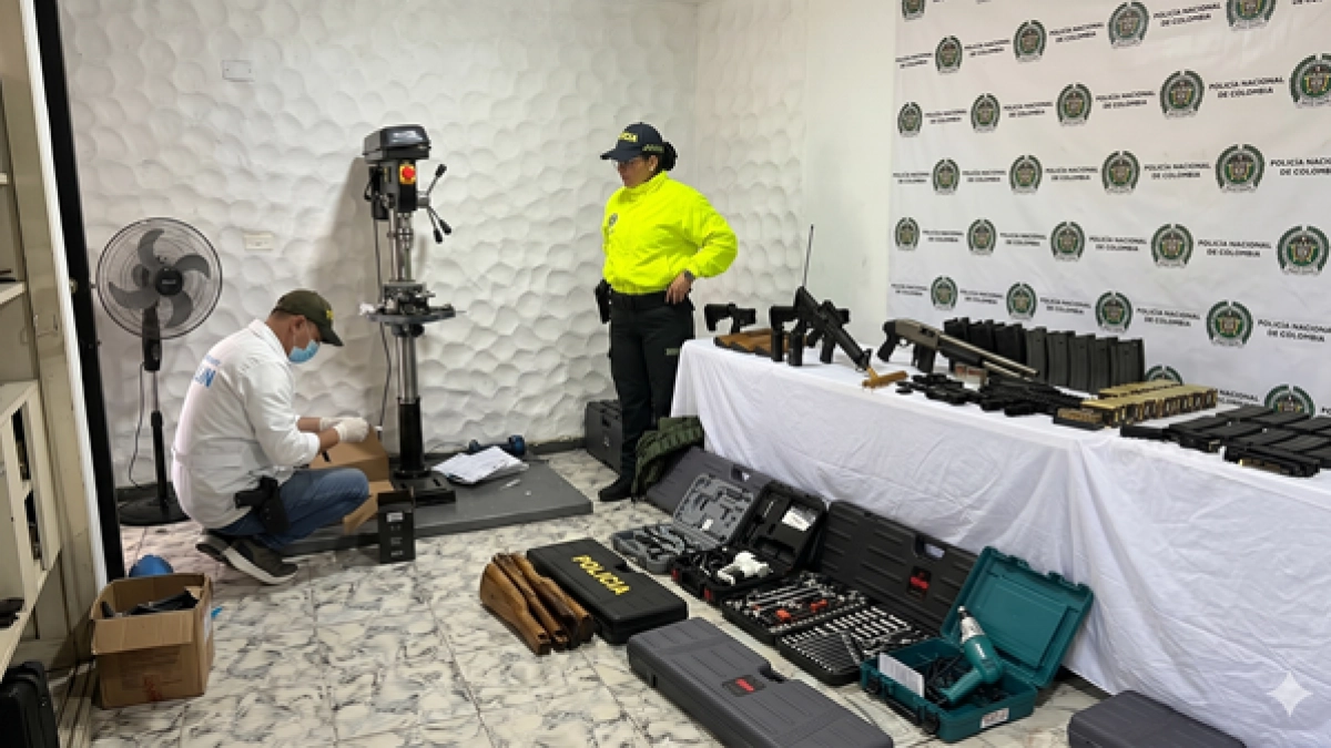 Armas ocultas en juguetes y electrodomésticos: la modalidad de tráfico postal que abastecía a criminales de Cali y el Valle del Cauca