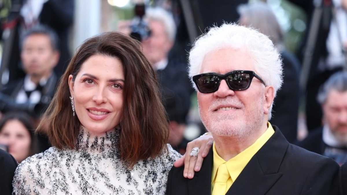 Pedro Almodóvar publicará su primera novela, titulada 'El hombre que solo escribía en los aviones'