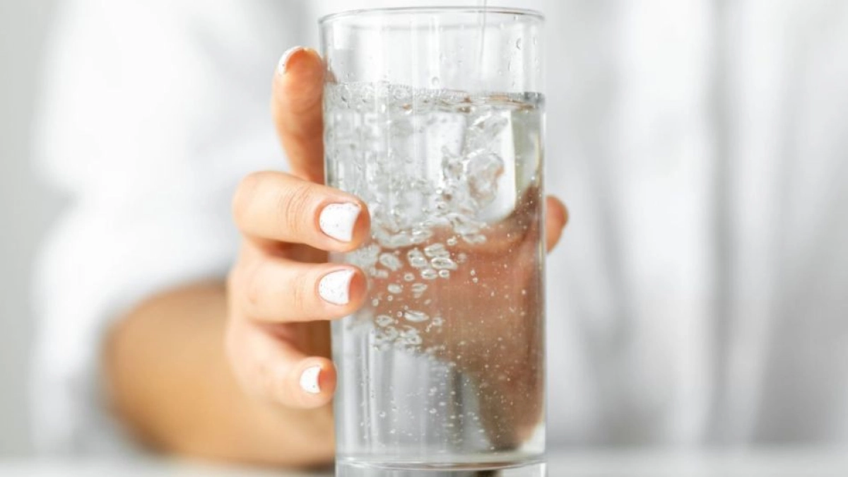 Qué significa un vaso con agua lleno de burbujas, según el Feng Shui
