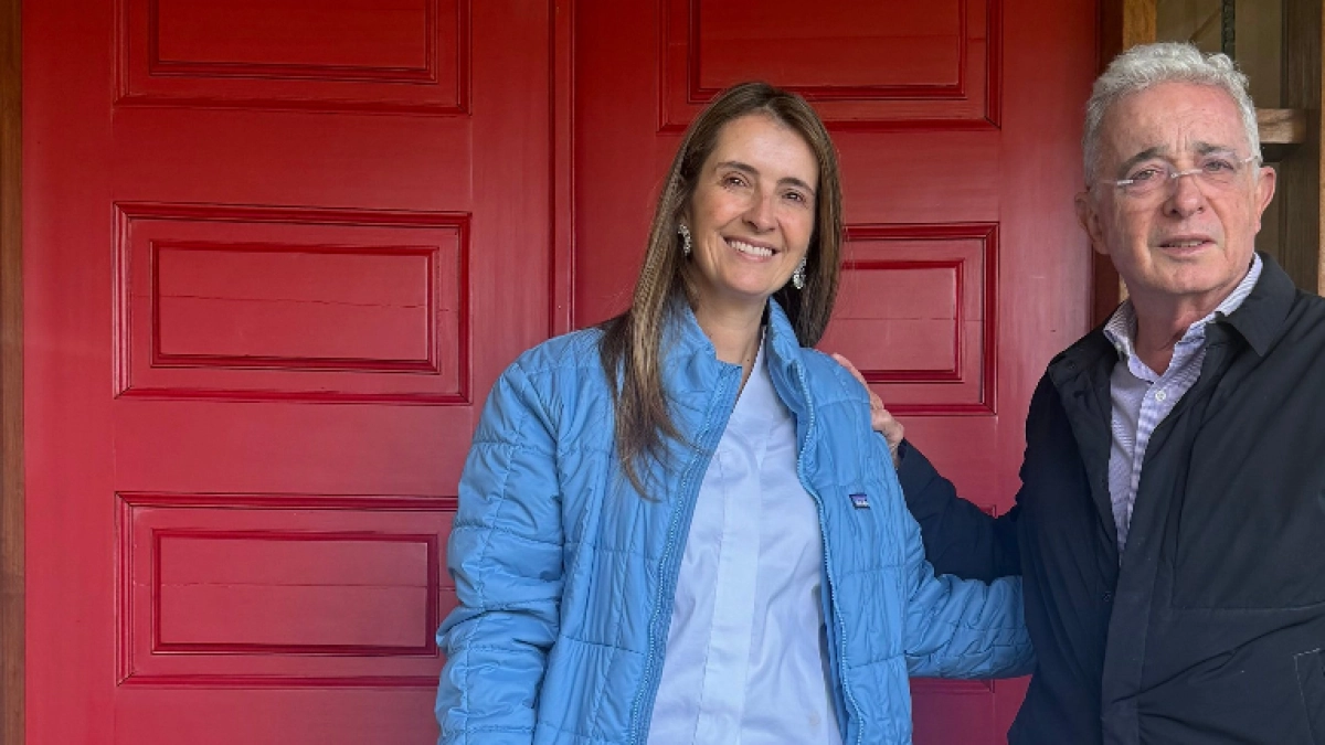 Elecciones en Colombia 2026: Iván Cepeda adelanta acto de campaña en Bucaramanga, Paloma Valencia se reunió con Álvaro Uribe