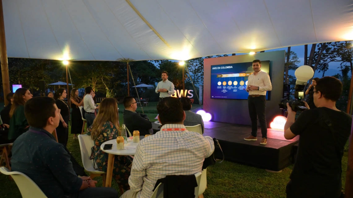 Medellín offers 5,000 free AI training spots for future jobs