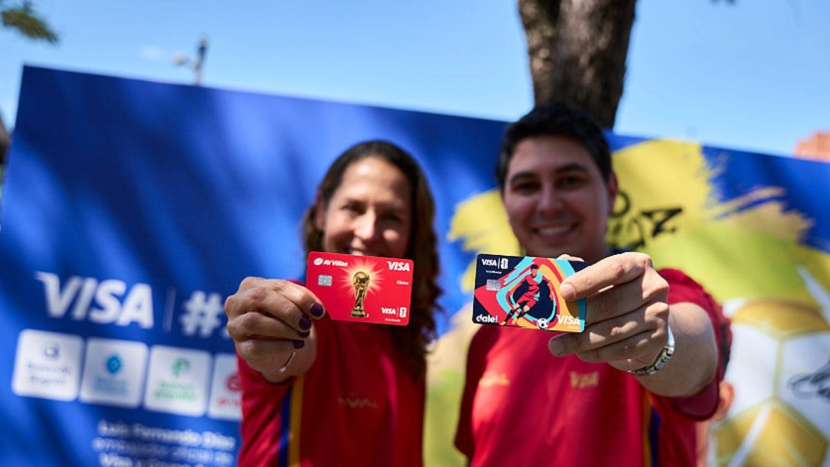 Éxito total las fiestas futboleras de Experiencias Aval y Visa en partido contra Portugal