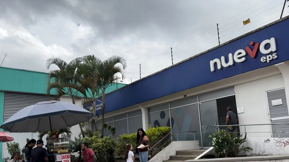 Colombia's Eje Cafetero Healthcare System Crippled by EPS Debt, Services Suspended