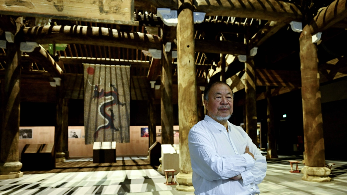 Ai Weiwei vuelve con una exposición colosal en Inglaterra: 'El arte debe ser misterioso, breve y cuestionador'