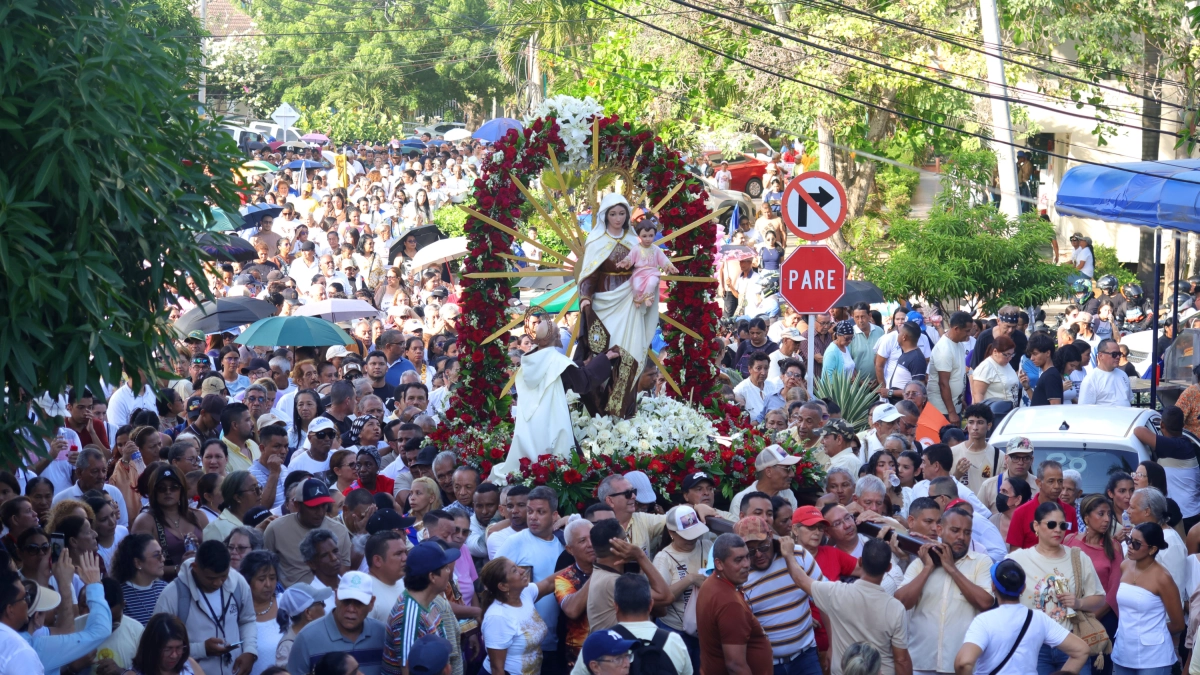 Un recorrido de fe por la patrona de los chóferes: con presencia multitudinaria se acompaña el tradicional día de la Virgen del Carmen en Barranquilla