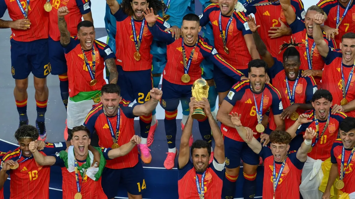 ¡Enhorabuena, campeón! Así fue la masiva fiesta de España